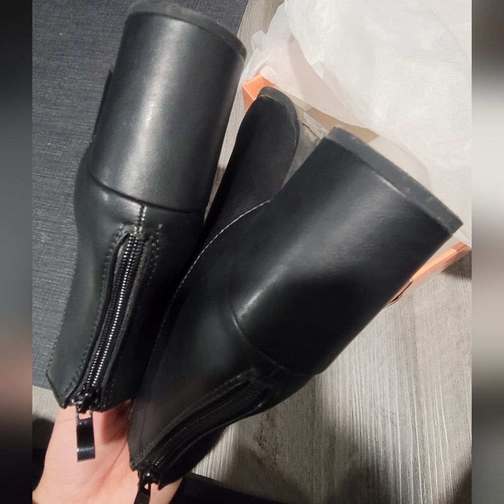 Pointy booties - Picture 6 of 7